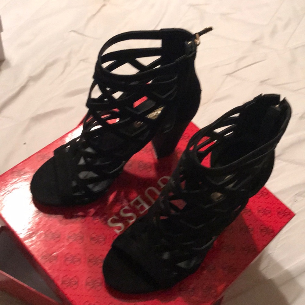 Guess Heels - Picture 5 of 6